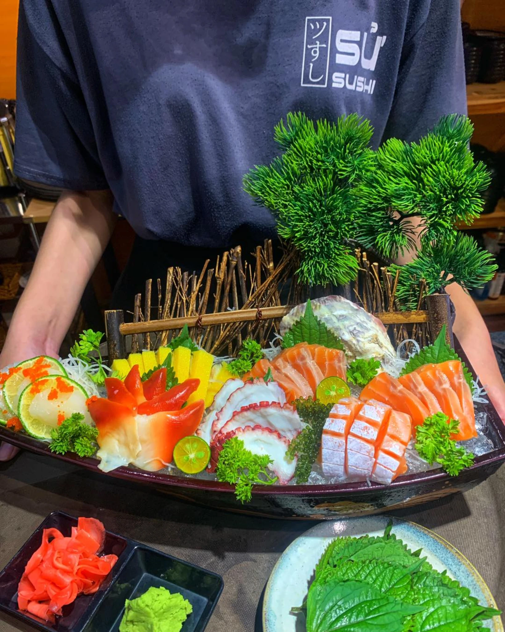 SuShi Sử - Sashimi &amp; Sushi Ngon - Quy Nhơn